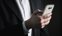 黑客追款在线接单网站安全吗？揭秘风险与正规追款方式，避免二次损失