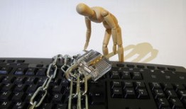 黑客24小时接单的网站：揭秘合法与非法服务的区别，保护您的数字安全