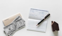 黑客24小时在线联系：揭秘非法服务风险与正规网络安全选择