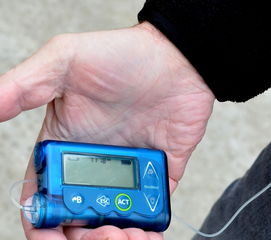 黑客在线QQ接单便宜多少？揭秘真实价格与风险，帮你省钱避坑